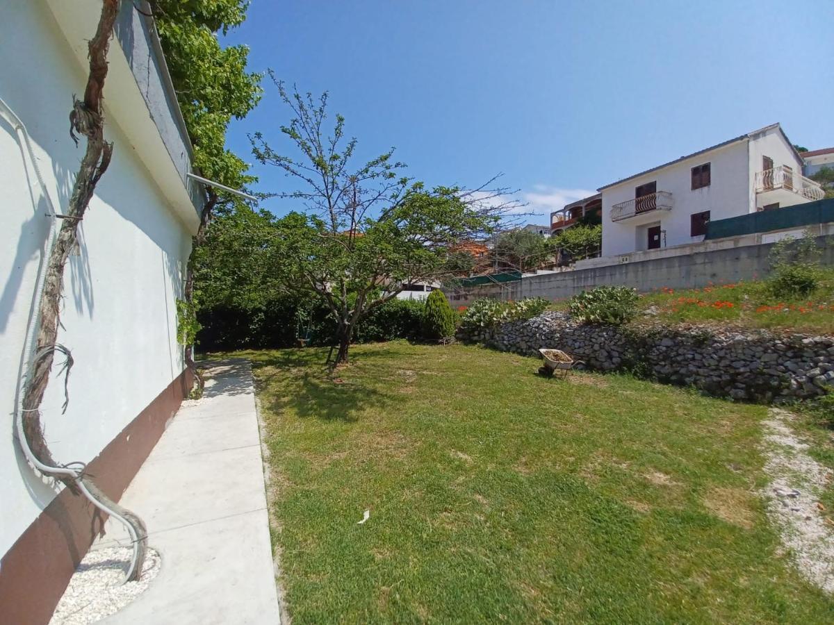 Apartment Bunjo'S Beach House Trogir Exteriér fotografie