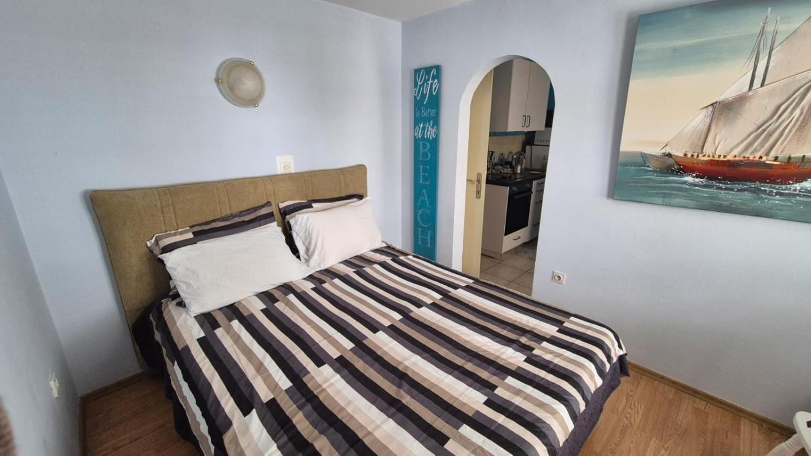 Apartment Bunjo'S Beach House Trogir Exteriér fotografie