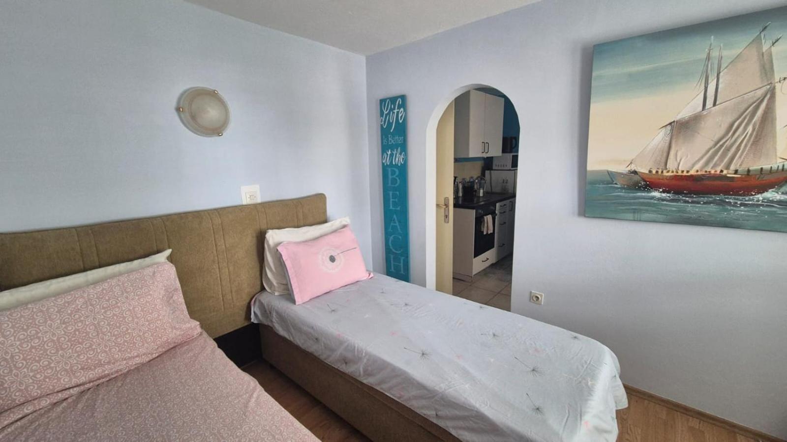 Apartment Bunjo'S Beach House Trogir Exteriér fotografie