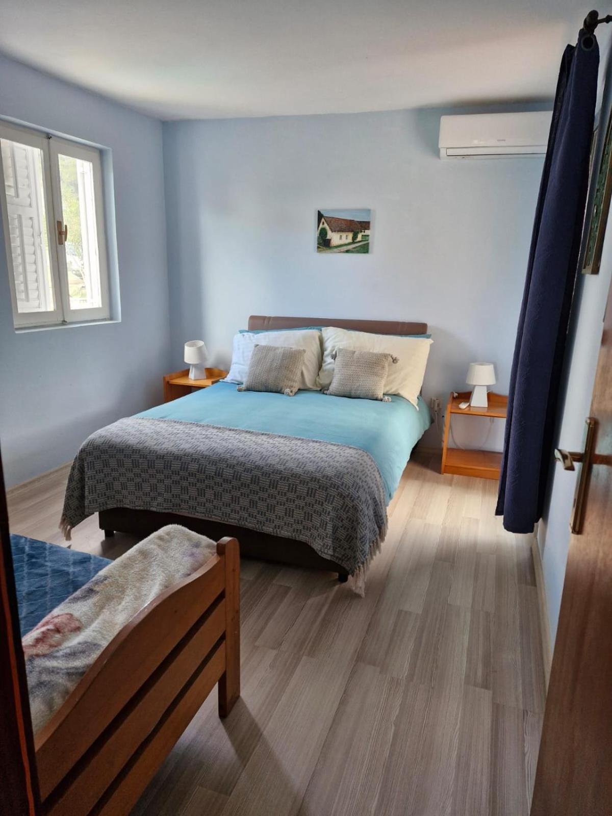Apartment Bunjo'S Beach House Trogir Exteriér fotografie